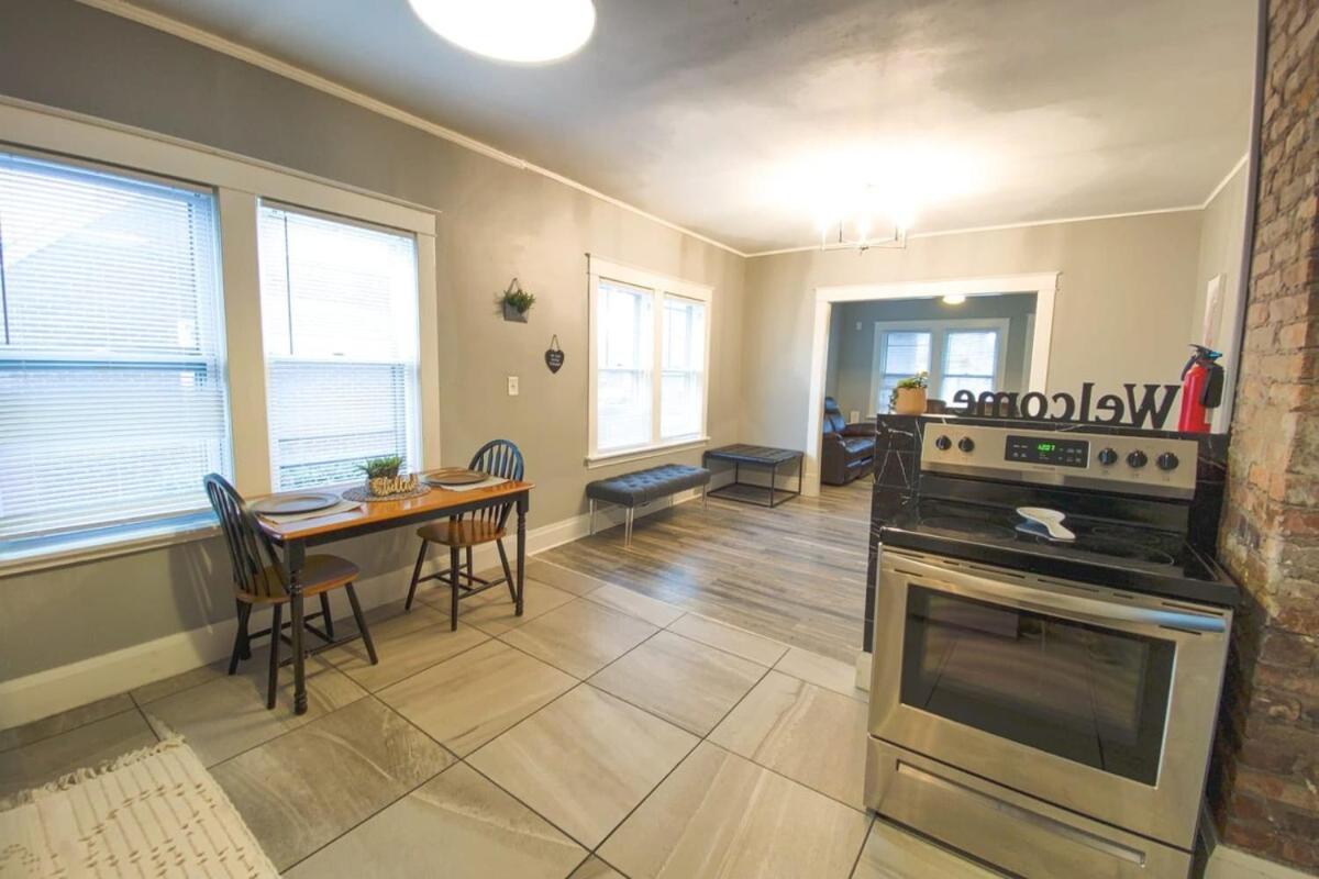 Large 6Br, 2 Bath In Ніагара-Фоллс Екстер'єр фото